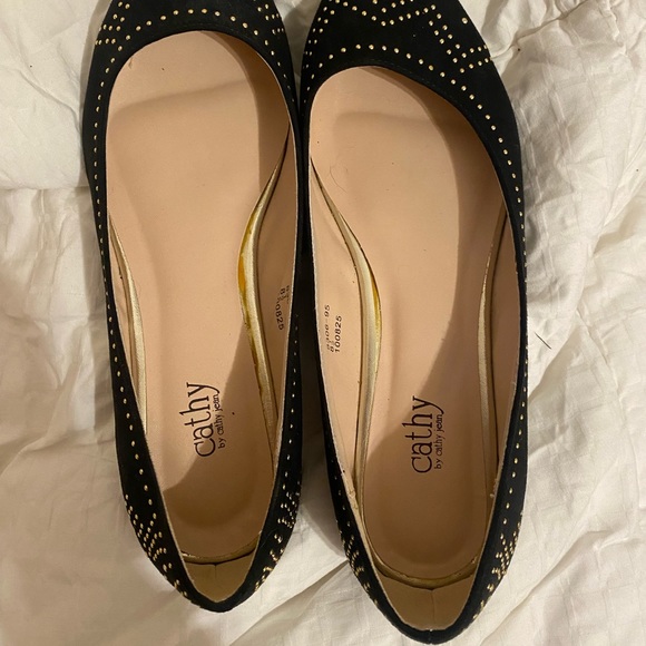 Cathy Jean Flats - Picture 3 of 4